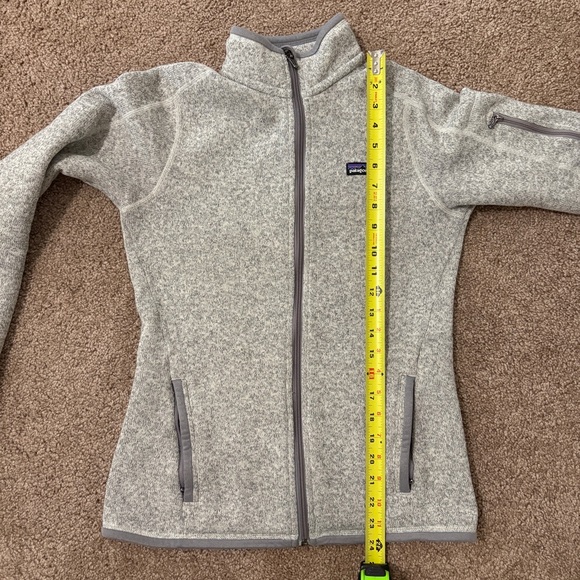 Patagonia Light Gray Full-Zip Fleece Jacket - Picture 4 of 4